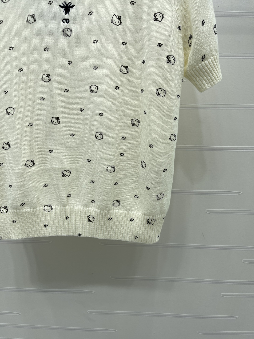 Women's short sleeves